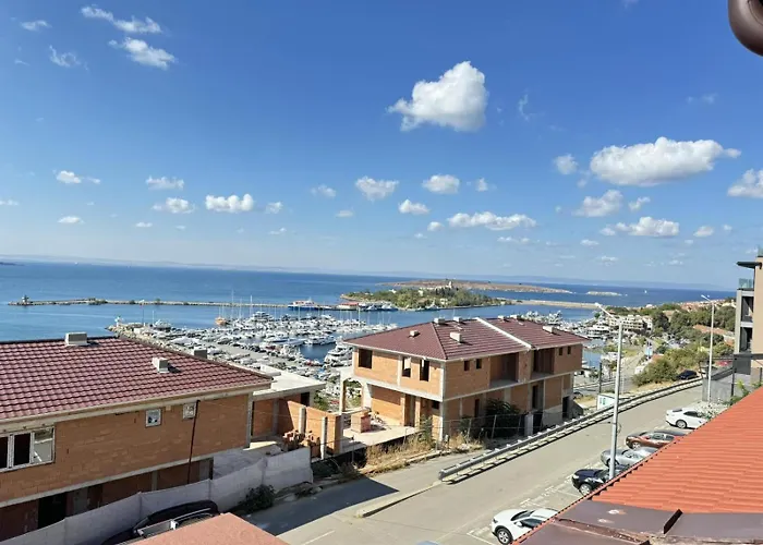 Апартамент Guest The Fabulous Sunset -sozopol